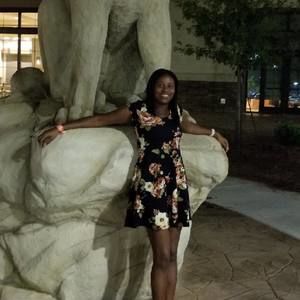 Meet your Posher, Nicole